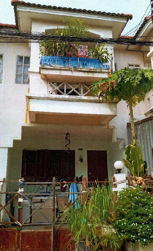 ทาวน์เฮ้าส์หลุดจำนอง ธ.ธนาคารอาคารสงเคราะห์ ปทุมธานี เมืองปทุมธานี บ้านกลาง