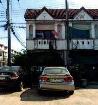 ทาวน์เฮ้าส์หลุดจำนอง ธ.ธนาคารอาคารสงเคราะห์ ปทุมธานี ธัญบุรี บึงยี่โถ(คลองรังสิตฝั่งใต้)
